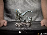 Figur Jurassic World - Blue & Beta (MiniCo) - Iron Studios