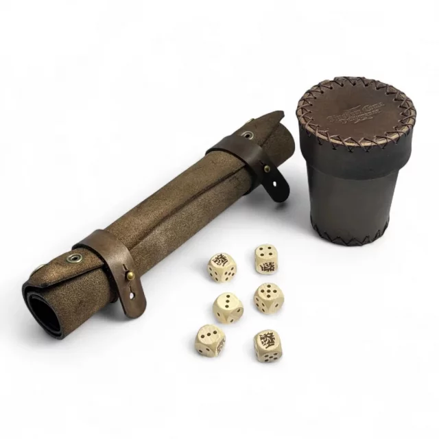 Kostky Kingdom Come: Deliverance - Farkle hrací kostky s kalíškem dupl