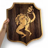 Replika Kingdom Come: Deliverance II - Dřevěný štít na stěnu Bezedná Díra (malý) dupl