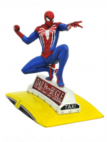 Figur Spider-Man - Spider-Man On Cab Diorama (DiamondSelectToys) (poškozený obal)