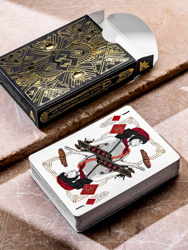 Spielkarten Clair Obscur: Expedition 33 - Obscur Edition