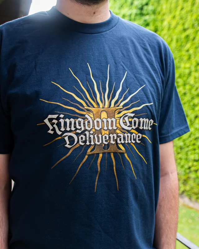 Tričko Kingdom Come: Deliverance II - Logo hry - Xzone Originals